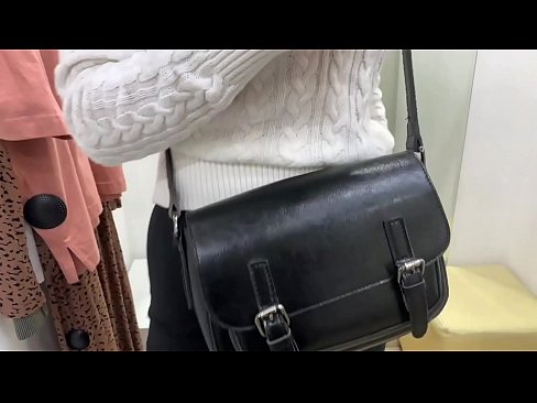 ❤️ ʻO ka masturbation lehulehu o FeralBerry ʻōpio me kahi dildo i loko o ka lumi kūpono ❤️❌ Porn video ia makou ﹏